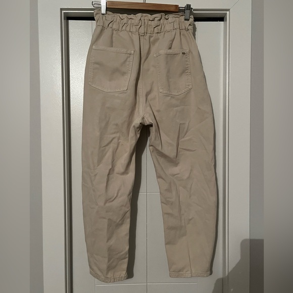 Zara Khaki Paper-Bag Jeans - Picture 3 of 6